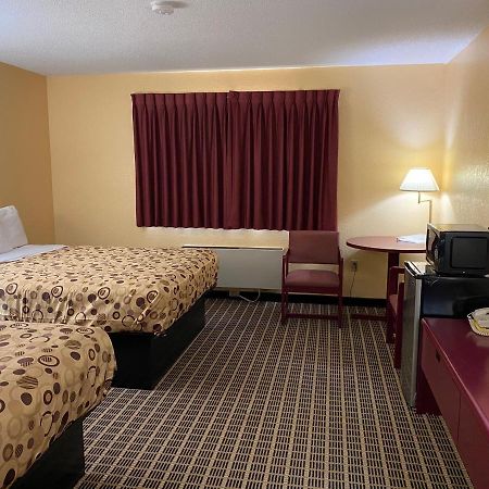America'S Stay Inn Stewartville Esterno foto