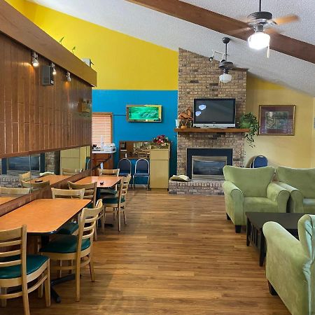 America'S Stay Inn Stewartville Esterno foto