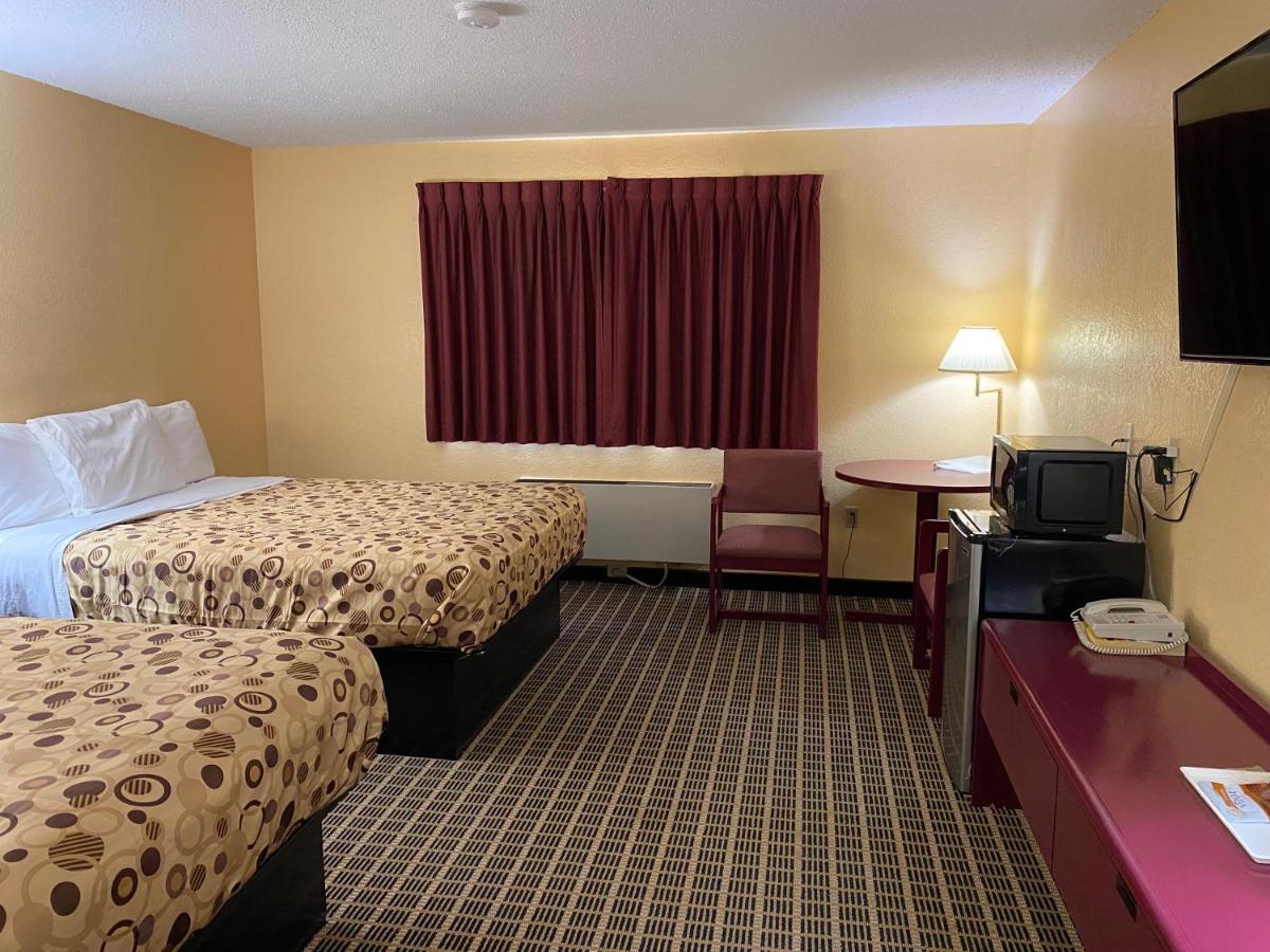 America'S Stay Inn Stewartville Esterno foto