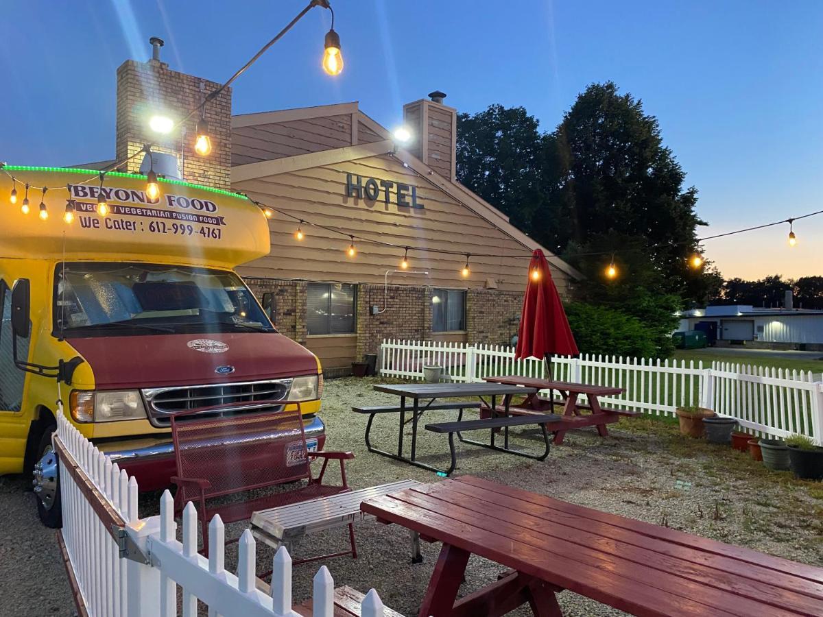 America'S Stay Inn Stewartville Esterno foto