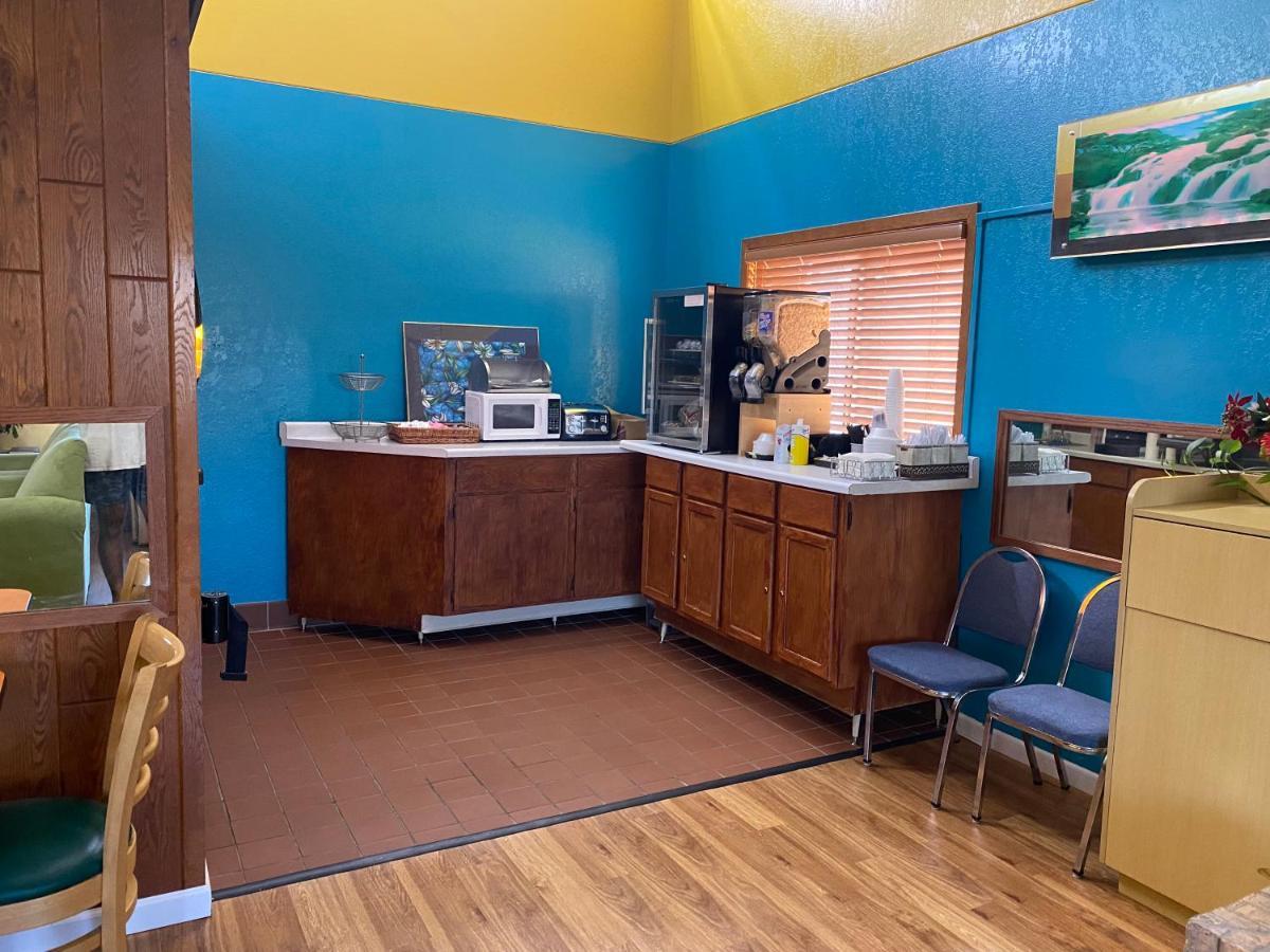 America'S Stay Inn Stewartville Esterno foto