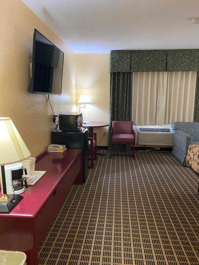 America'S Stay Inn Stewartville Esterno foto